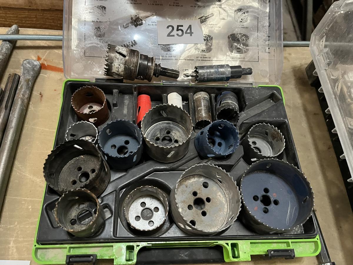 PVC Koffer mit Lochkreisbohrern?d=2025-12-06 06:59:20