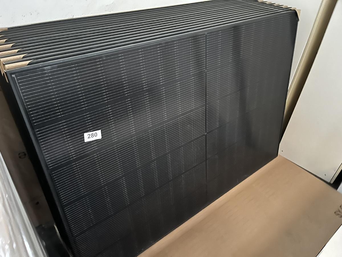 16 Stück SUNPRO PV Doppelglasmodule 435 W schwarz/schwarz mit Werksgarantie