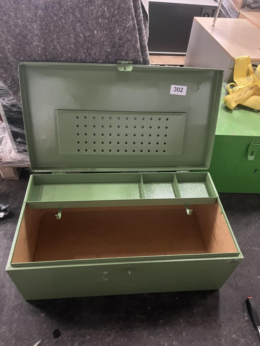 Werkzeugkiste ohne Inhalt 85/45/40 cm