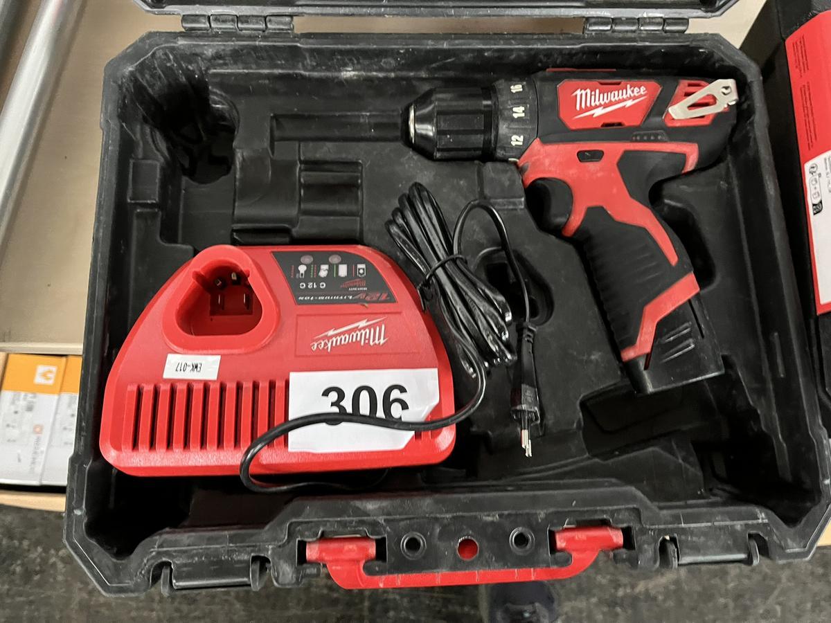 Milwaukee Akku-,Bohrschrauber M 12 BDD 202 C im Koffer?d=2025-12-06 06:59:22