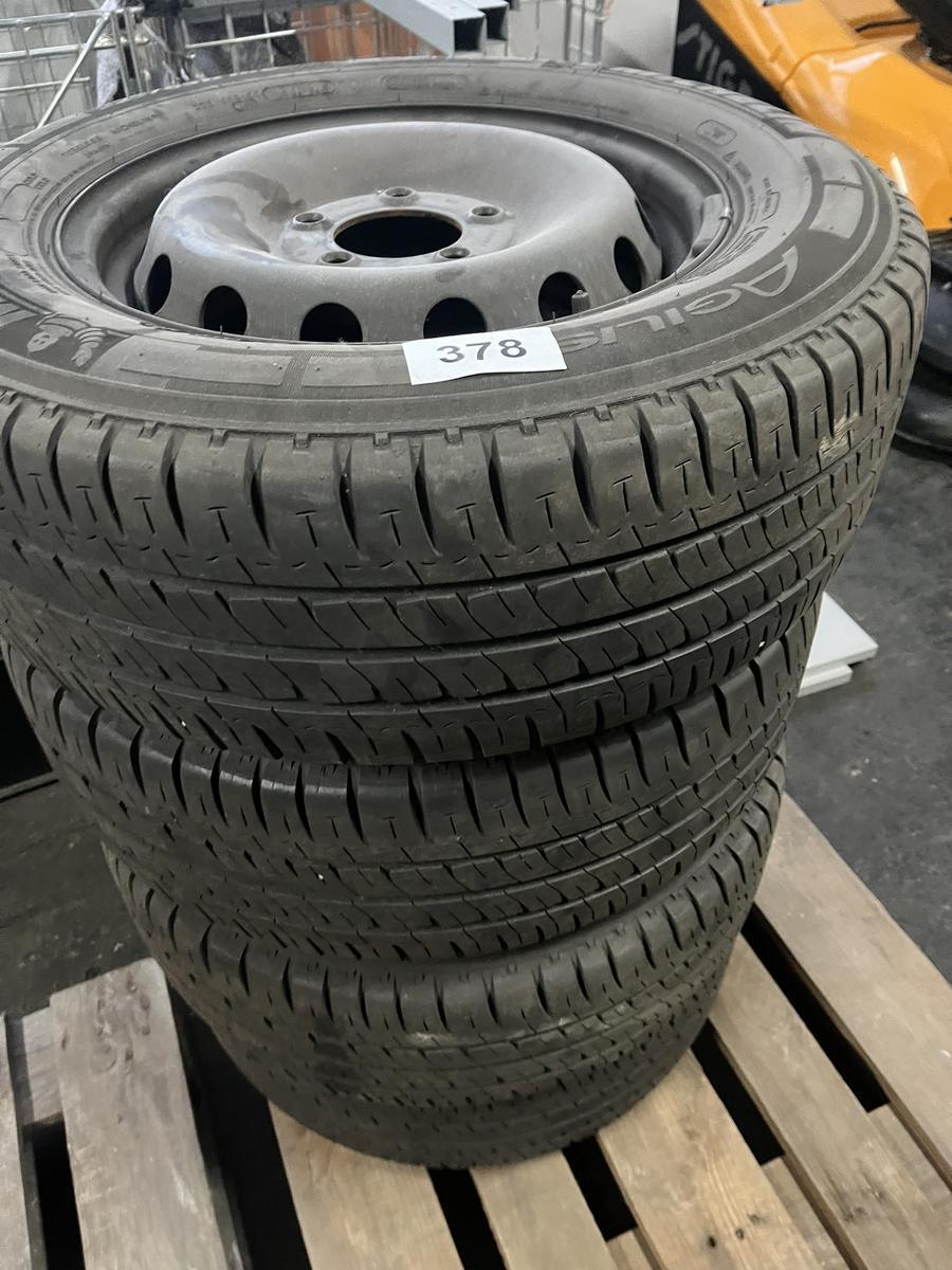 4 Stk.Sommerreifen auf Stahlfelge 225/65 R 16 C?d=2025-12-06 07:01:01