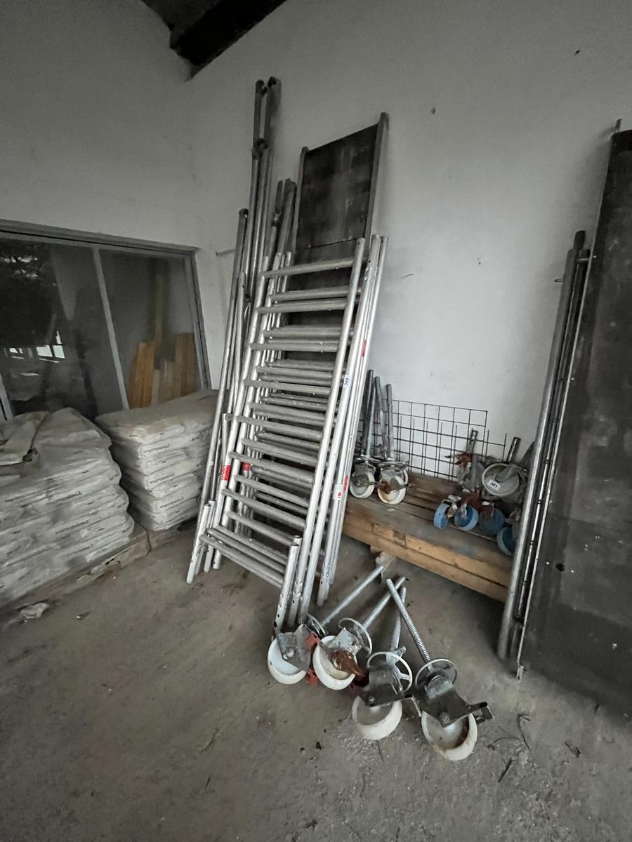 HAGO Alu-Fahrgerüst  :6  Stk Rahmen ca.200/80 cm 2 Stk.Platten, 8 Stk.Fahrrollen