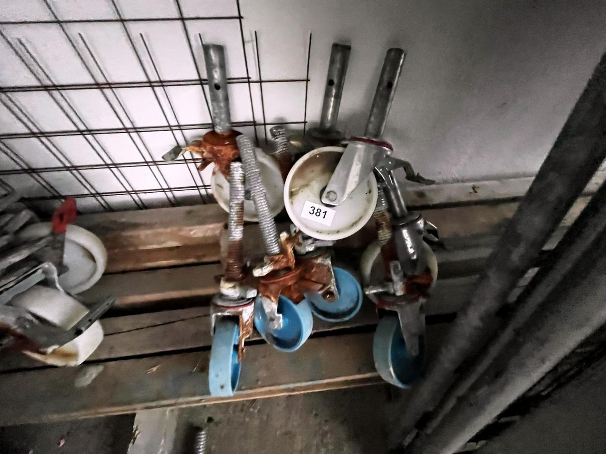 8 Stück Gerüstspindel Füße mit Rollen