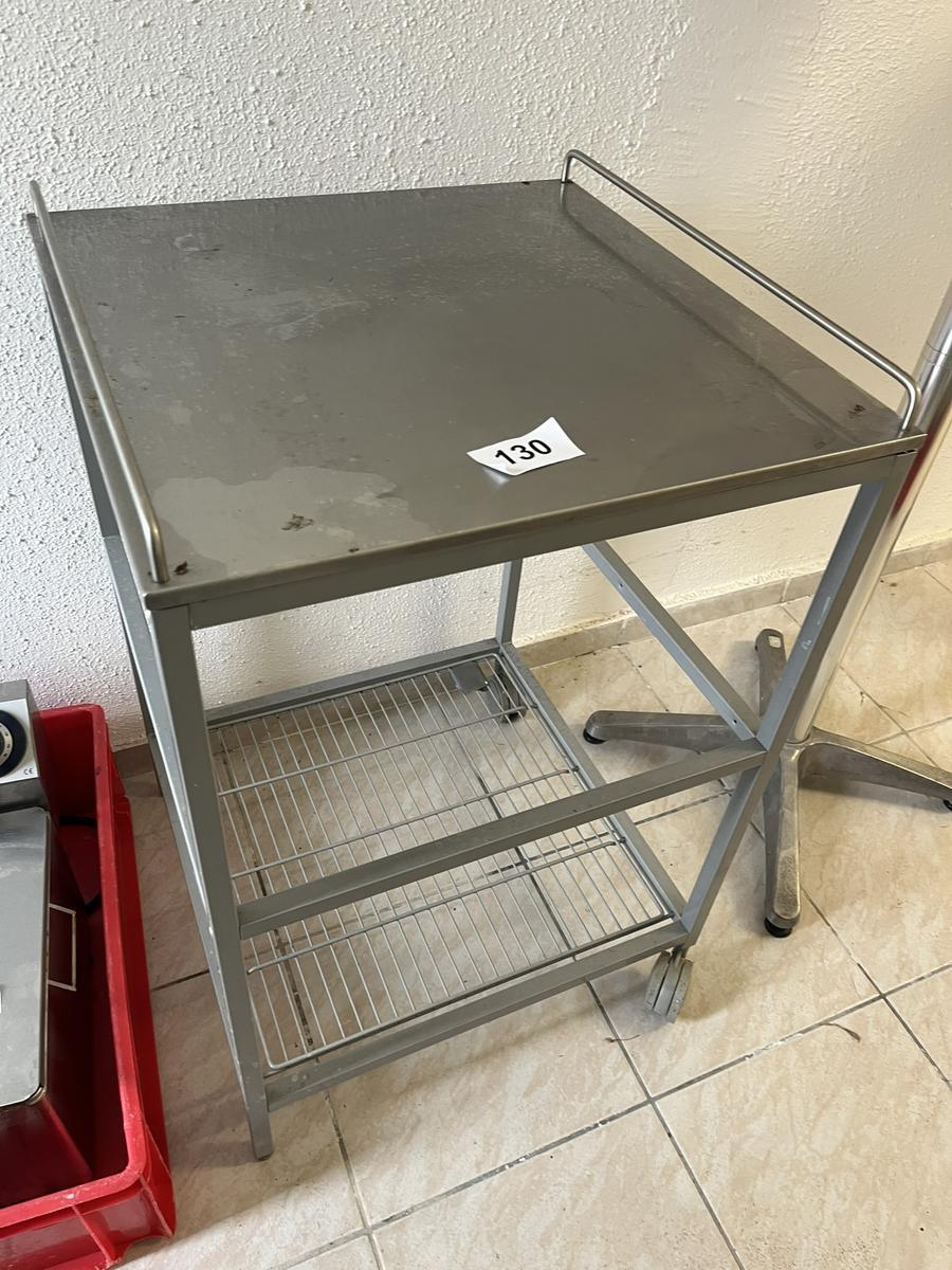 Tisch ca. 55/54/80 cm mobil?d=2025-12-06 06:59:26