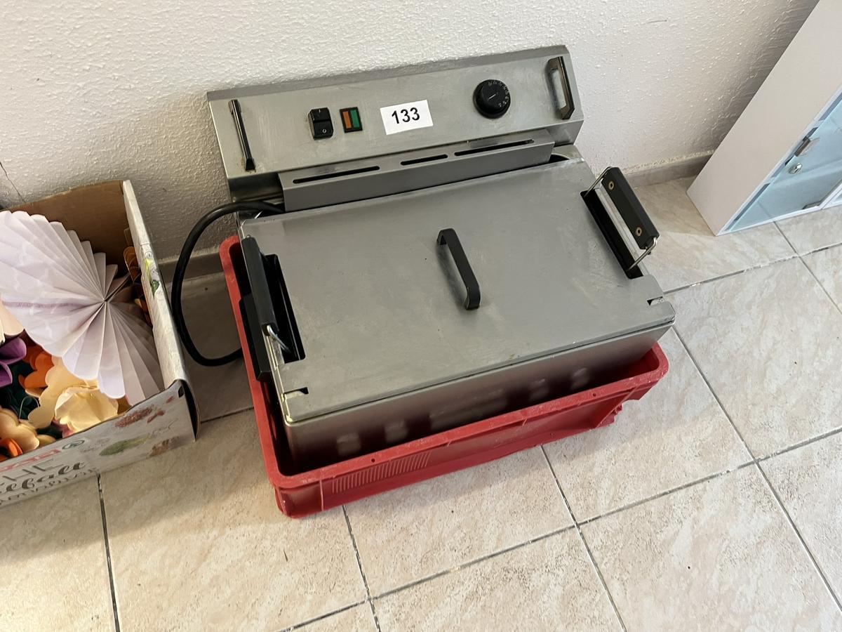 Fritteuse ca. 12-15 Liter 53/46/100 cm?d=2025-12-06 06:59:28