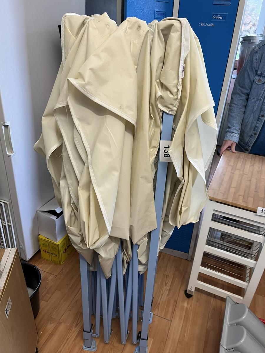 Partyzelt?d=2025-12-06 06:59:29