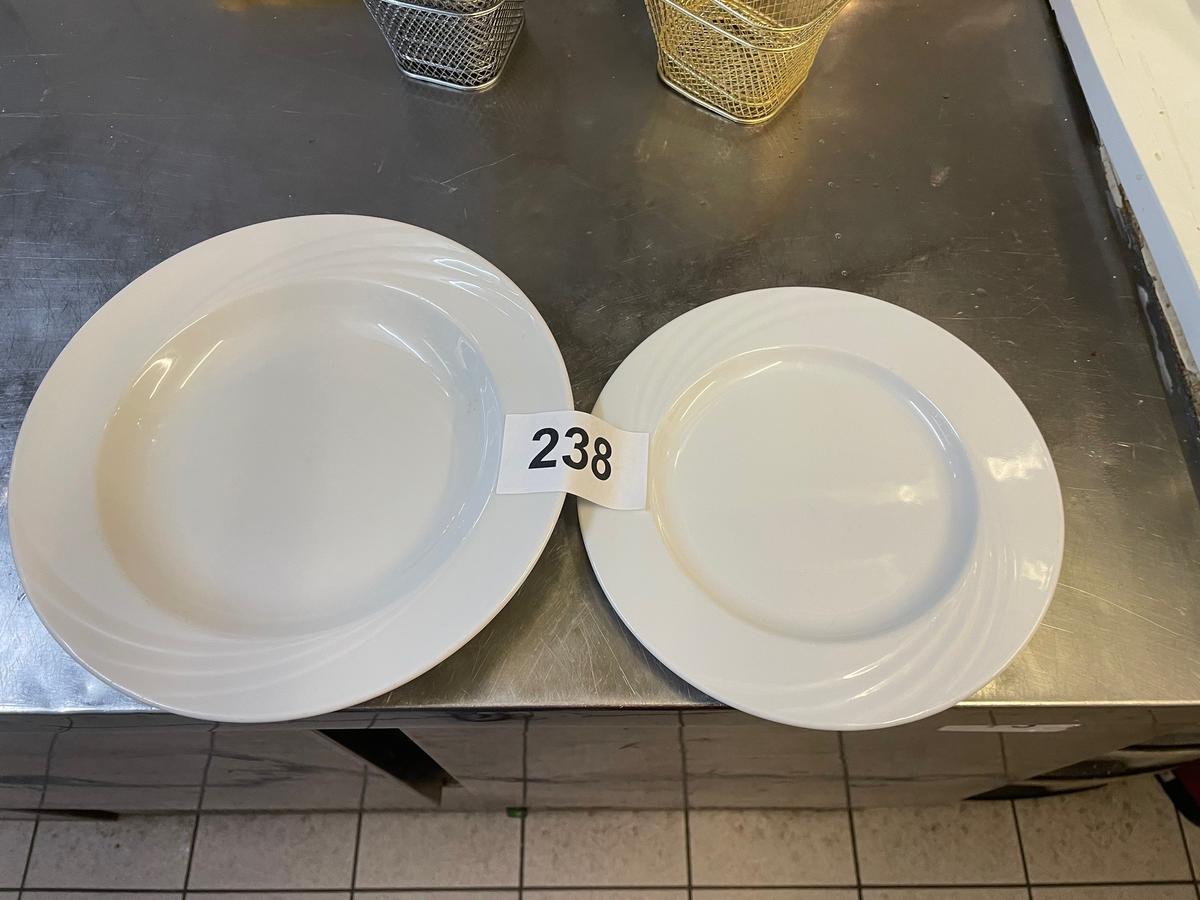 15 Stk. tiefe Teller, DM 23cm und 20 Stk. flache Teller DM 20cm?d=2025-12-06 06:59:44