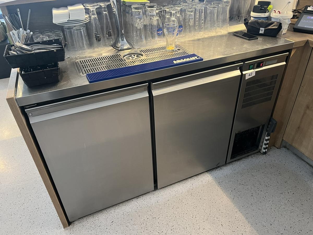 Kühlpult steckerfertig 152/70/90 cm für 2 Fässer?d=2025-12-06 05:57:09