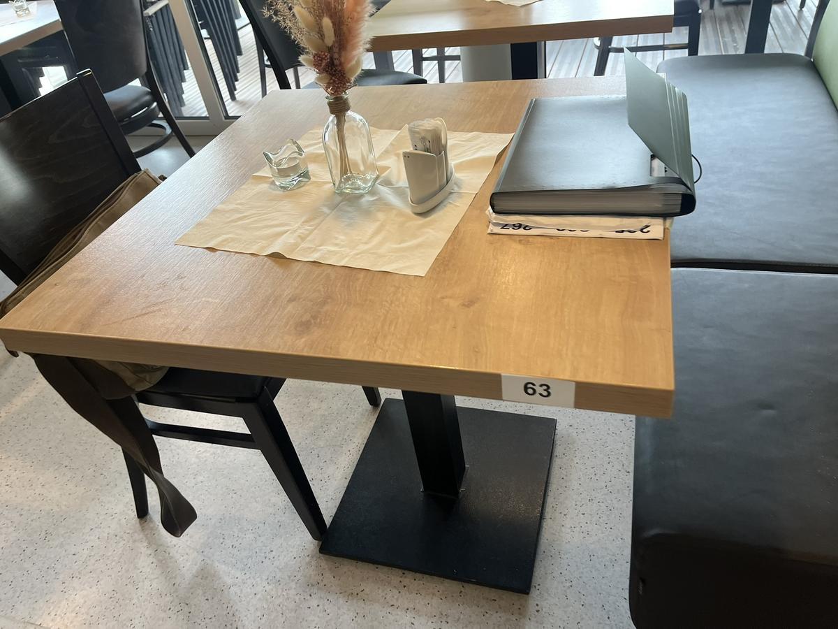 4 Stk. Gastraumtische 80/80 cm , 5 Stk.120/80 cm?d=2025-12-06 06:59:20