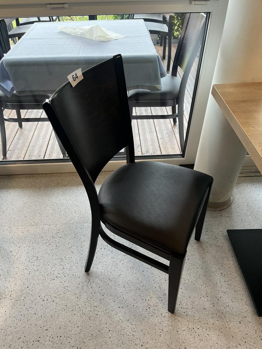 26 Stück Gastrostühle?d=2025-12-06 06:59:19