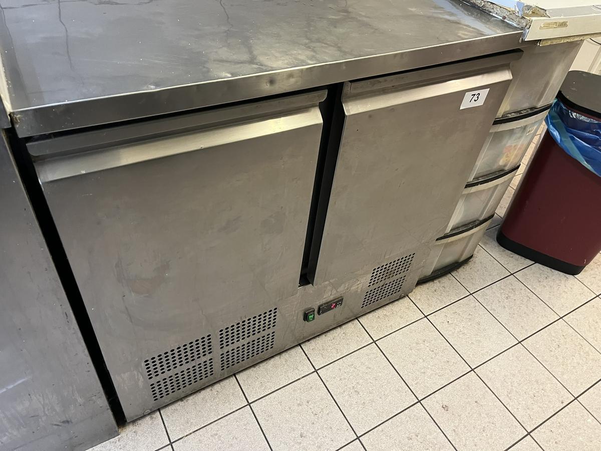 Tisch ca. 85/70/88 cm?d=2025-12-06 06:59:30