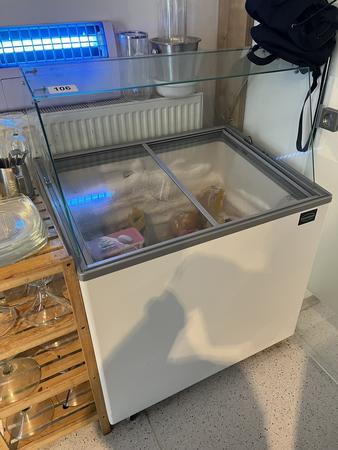 Eisvitrine Combi Steel 90/65/130 cm Eisvitrine Combi Steel 90/65/130 cm