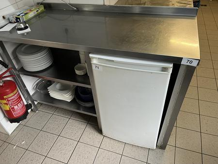 Edelstahltisch ca. 140/60 cm Edelstahltisch ca. 140/60 cm