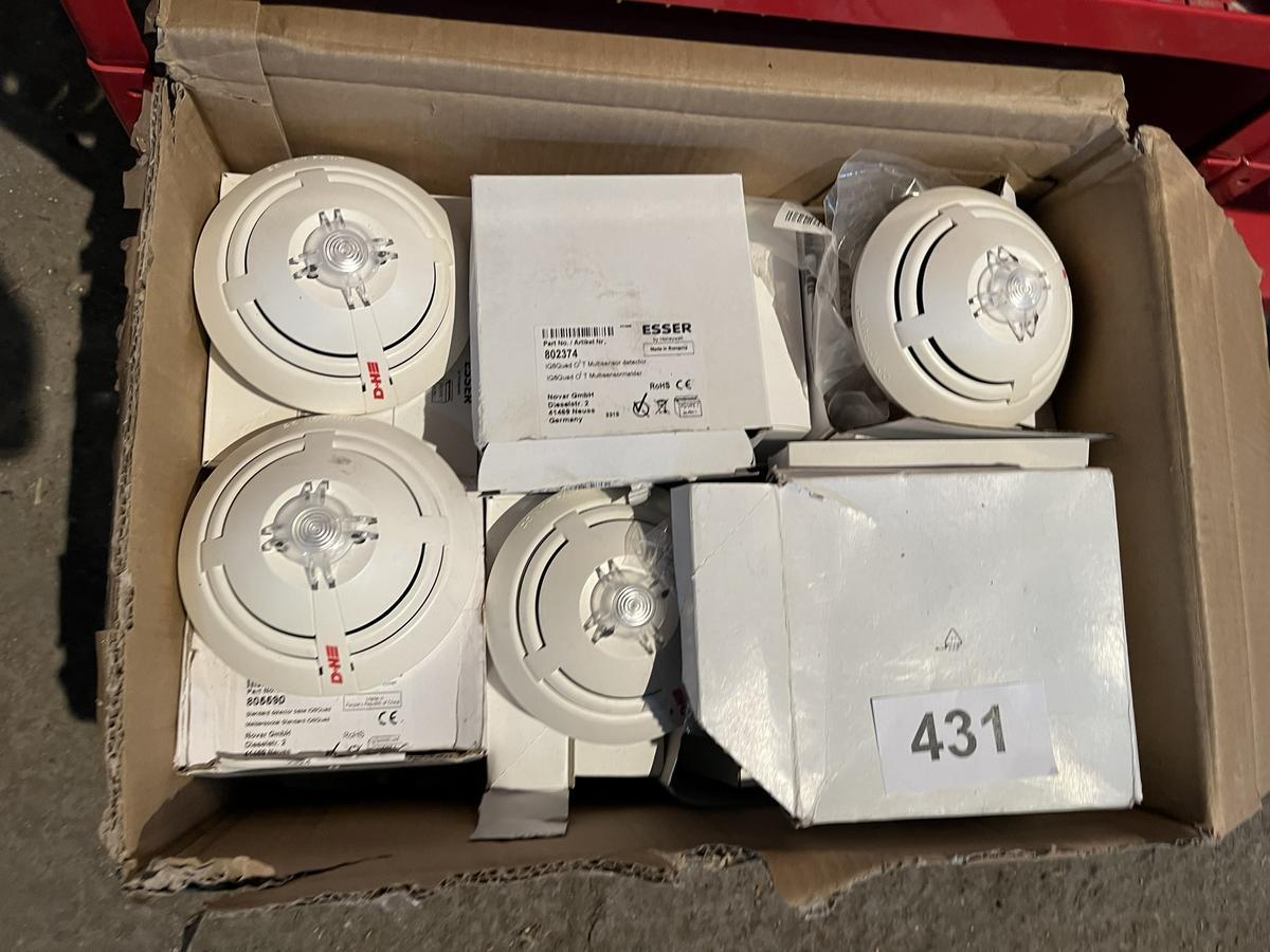 1 Karton mit SENSOR Meldern / Zubehör?d=2025-12-06 05:55:58