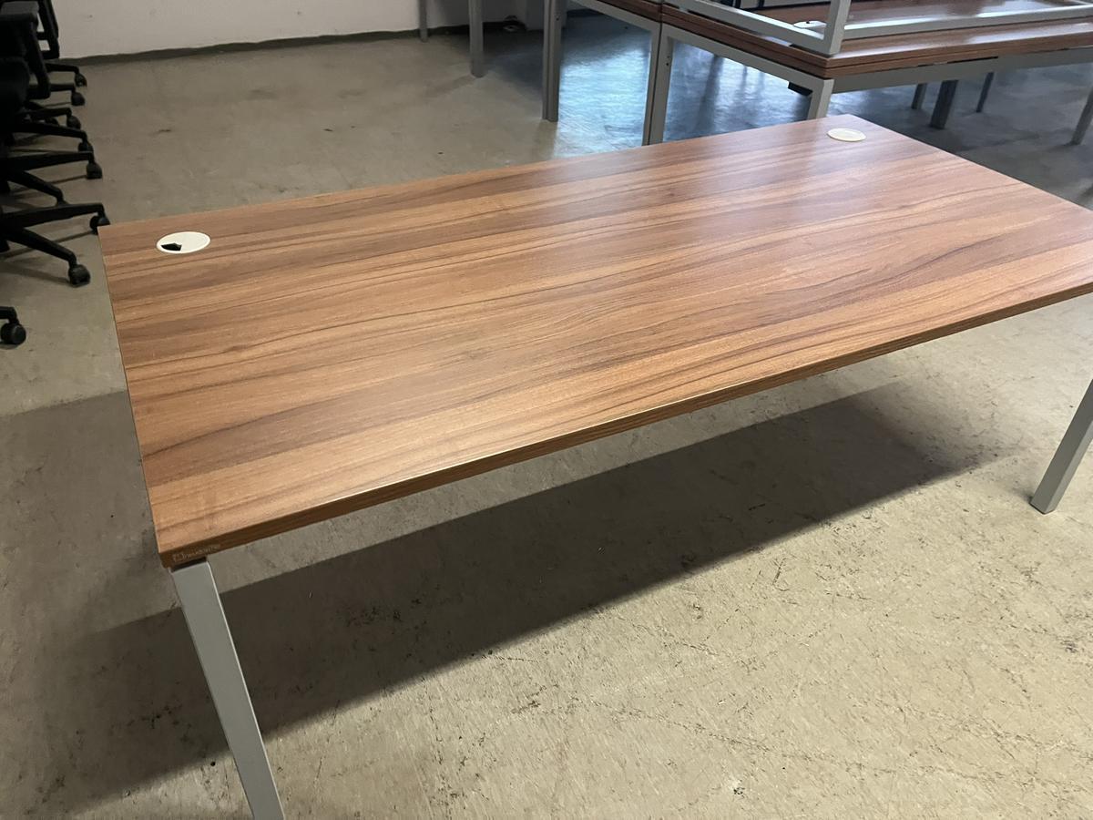 Neudörfler Schreibtisch?d=2025-12-06 05:35:03