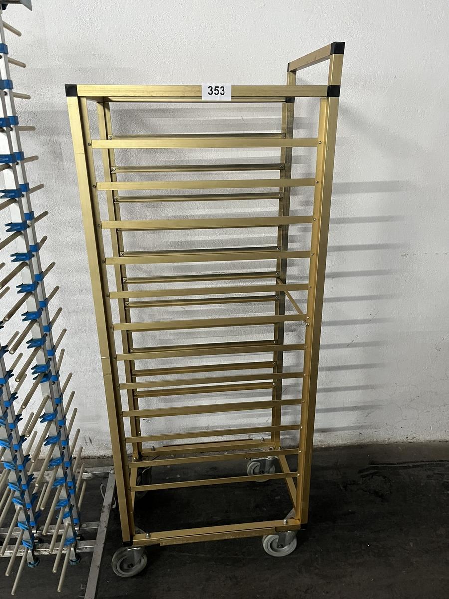 Tablett - Einschubwagen, 13 Einschübe, 46x64x170cm?d=2025-12-06 05:34:57