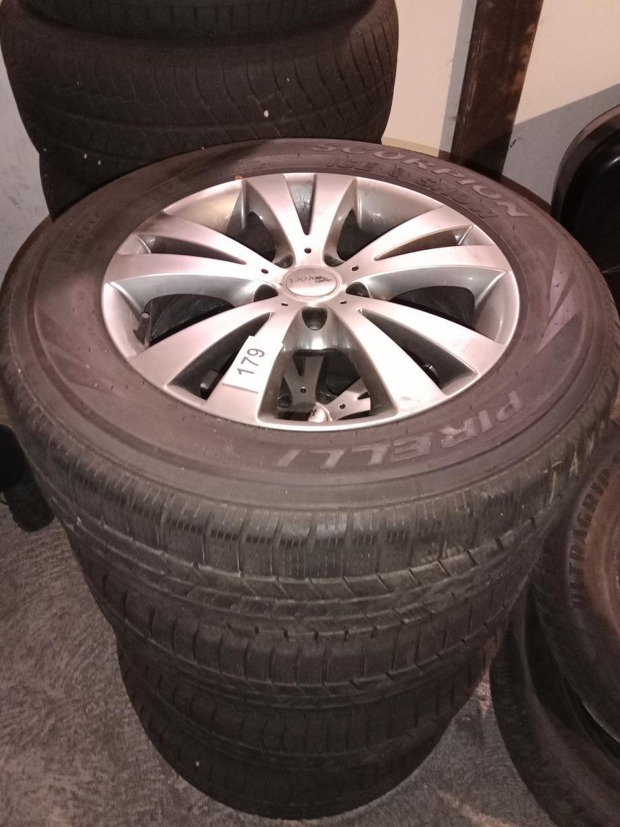 4 Stk. Pirelli Winterreifen mit Alufelgen 235/60/R17 ca. 4mm?d=2025-12-06 07:19:52