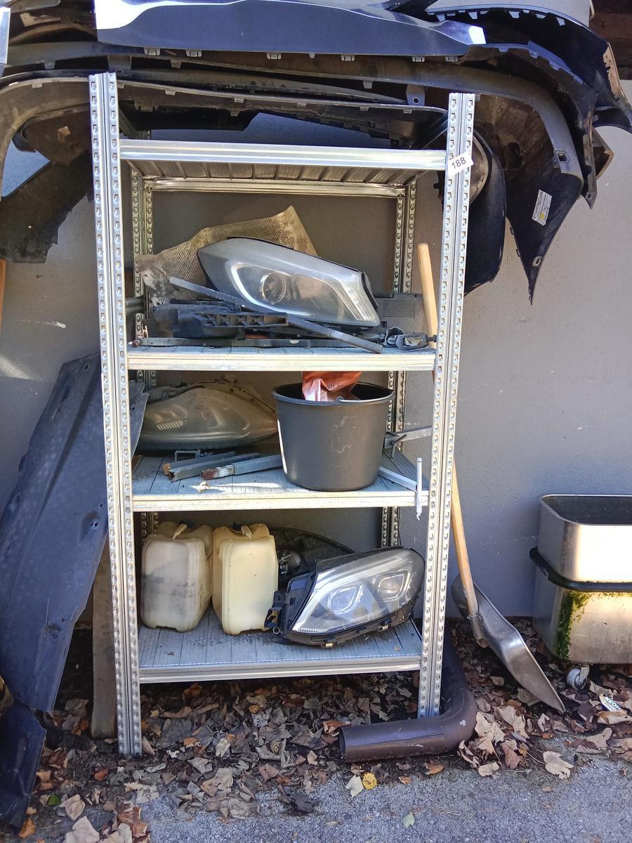 1 Laufmeter Lageregale mit Fachböden?d=2025-12-06 07:19:51