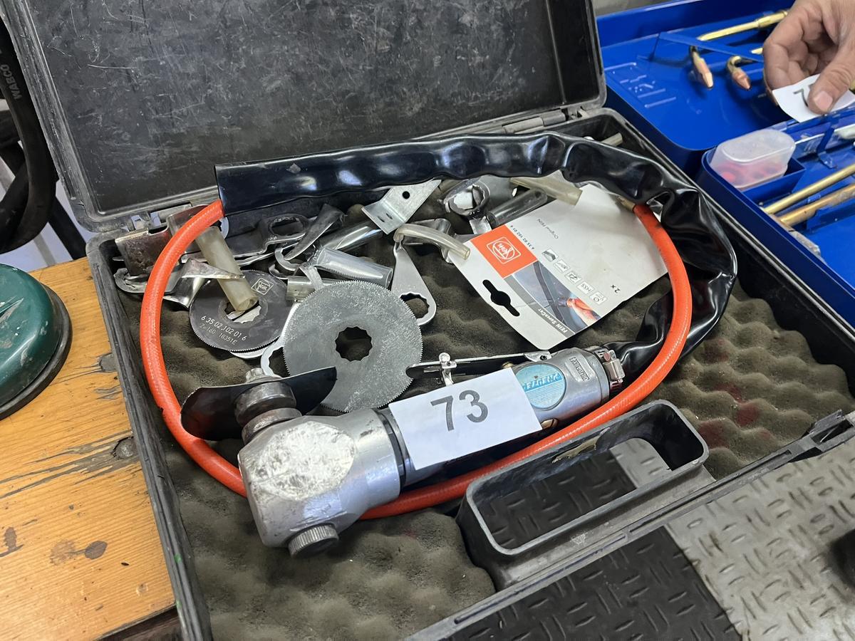 NEUTEC Scheiben-, Ausschneidegerät in Kassette mit Zubehör