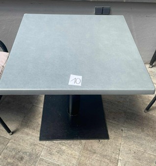 1 Stk. Tische?d=2025-12-06 05:53:12