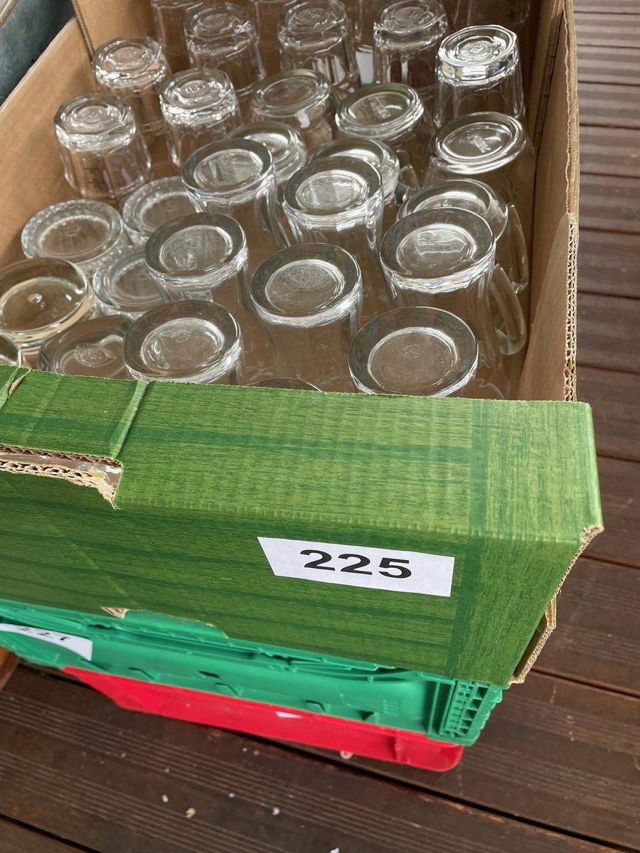 30 Stk. div Gl&auml;ser