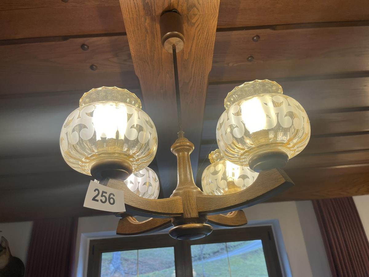 1 H&auml;ngeleuchte plus 2 Wandleuchten f&uuml;r das St&uuml;berl