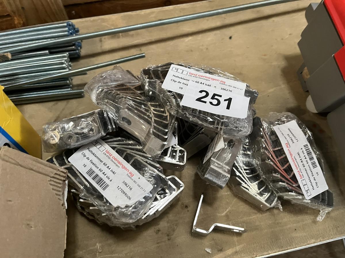 Posten Halteklammern?d=2025-12-18 13:16:36