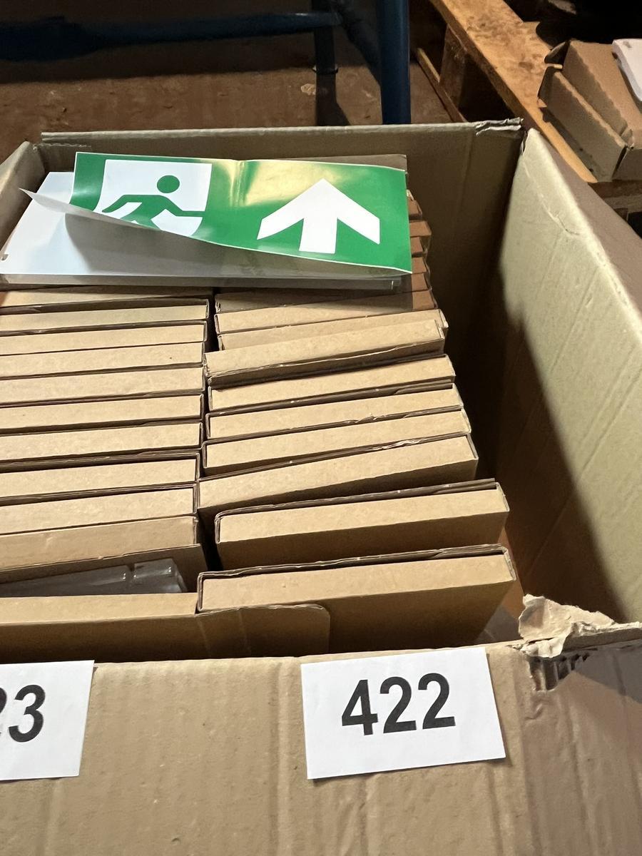 17 Stk. Fluchtraumschulder in Kunststoff?d=2025-12-18 01:57:30