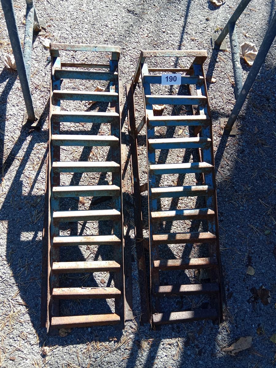 2 St&uuml;ck Auffahrtsrampen f&uuml;r PKW und Lagerbock?d=2025-12-18 13:16:36