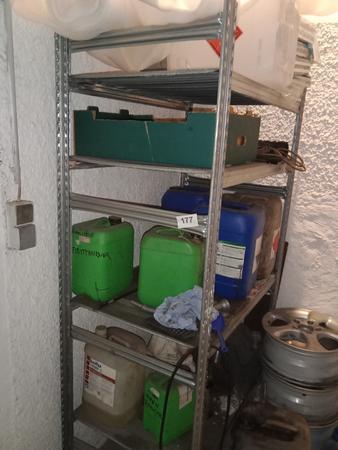 1 Laufmeter Lageregale mit Fachböden 1 Laufmeter Lageregale mit Fachböden