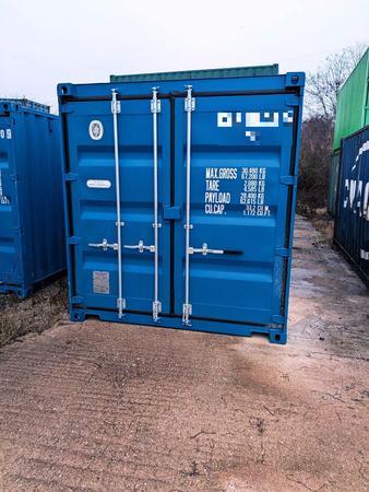 20 Fu� ISO See- und Lagercontainer, RAL5010 enzianblau