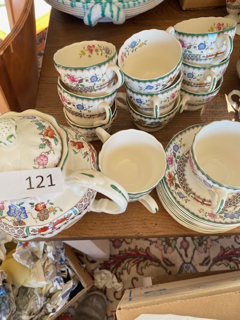 12 Kaffeetassen und Unterteller