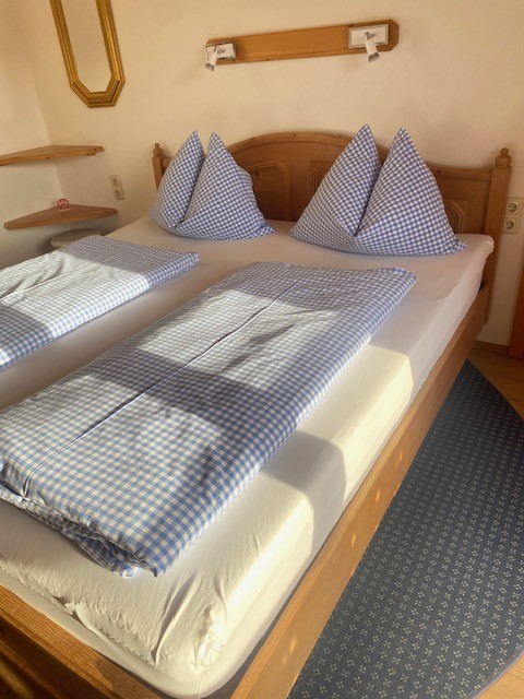 Vogelauer Doppelbett, freistehend, 180x200 cm?d=2026-03-07 06:04:54