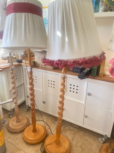 Gedrechselte Lampen 150  und Gro&szlig;e Lampenschirme 45-  55 Durchmesser h&ouml;henverstellbar?d=2026-03-07 06:11:06