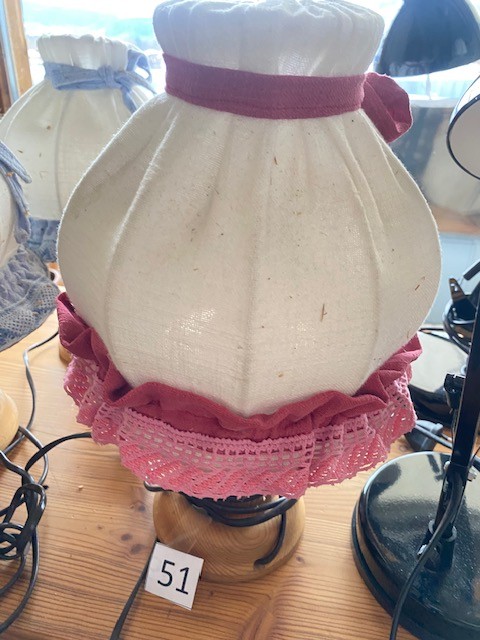 2 Gedrechselte Lampen Nachttisch mit Stoffschrim?d=2026-03-07 06:06:03