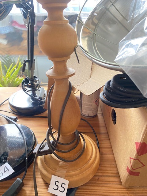 Gedrechselte Tischlampe ohne Lampenschirm 34?d=2026-03-07 06:11:04