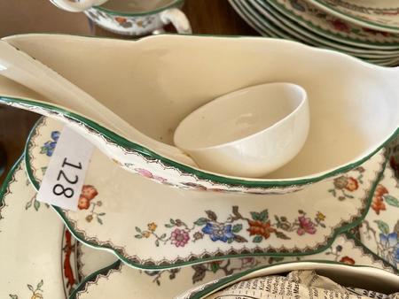 1 Sauciere mit L�ffel