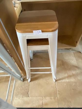 2 Barhocker Metal mit Holzsitz