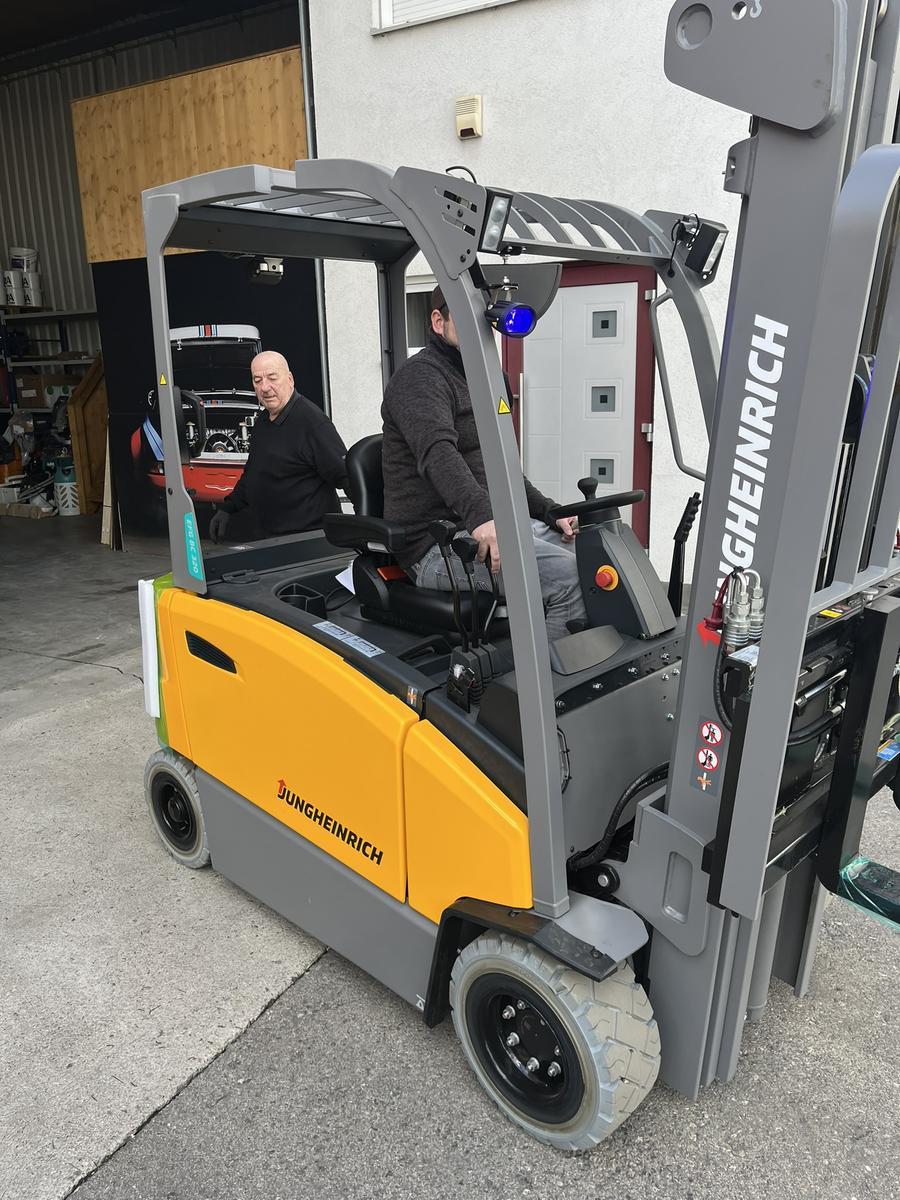 JUNGHEINRICH EFG BC 320 500 DZ, BJ 2024?d=2026-03-07 06:05:03