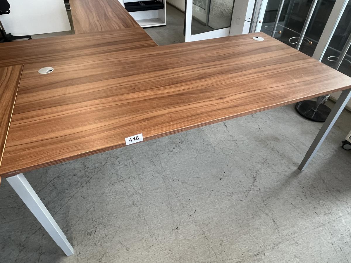 Neud&ouml;rfler Schreibtisch ca. 180/90 cm?d=2026-03-07 06:37:34