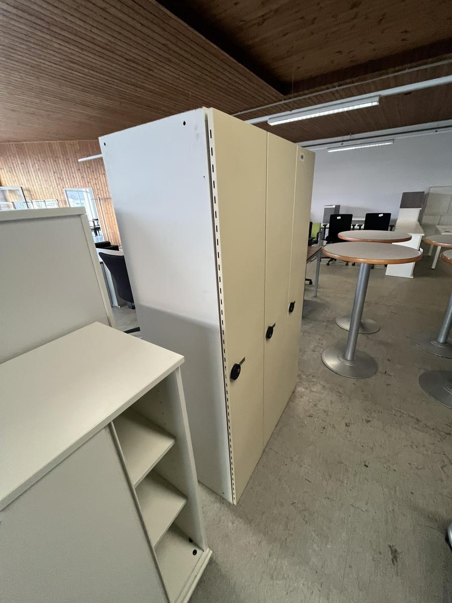 3-er Umkleidespind mit Zahlencode - Ausstellungsst&uuml;ck?d=2026-03-07 08:13:53