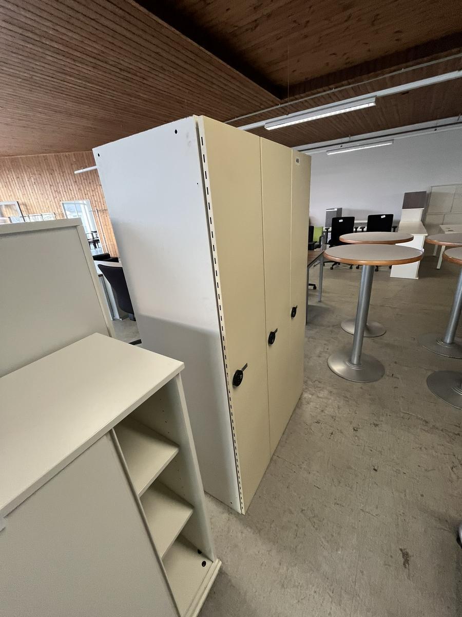 3-er Umkleidespind mit Zahlencode - Ausstellungsst&uuml;ck?d=2026-03-07 08:04:58