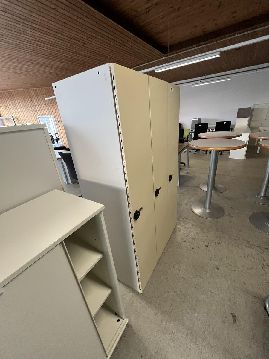 3-er Umkleidespind mit Zahlencode - Ausstellungsst&uuml;ck?d=2026-03-07 08:05:53