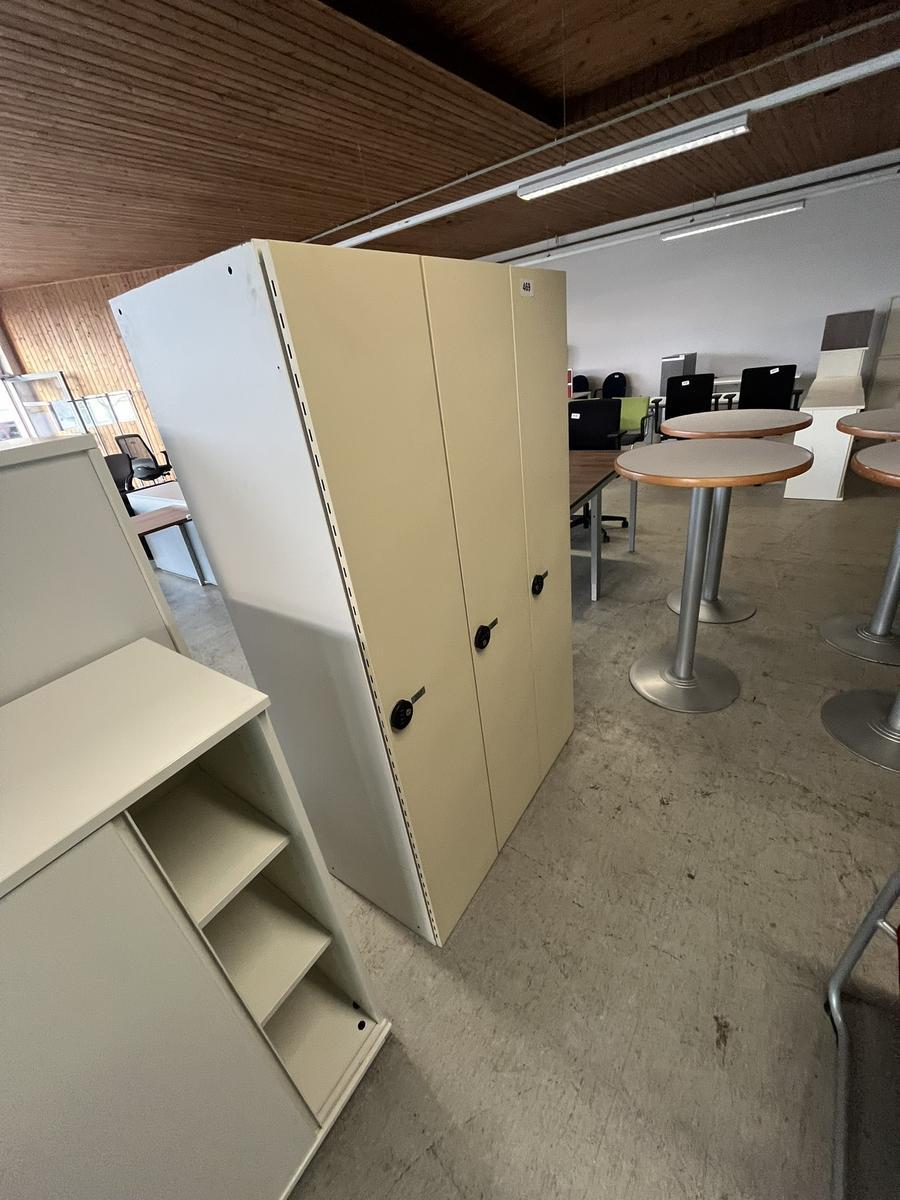 3-er Umkleidespind mit Zahlencode - Ausstellungsst&uuml;ck?d=2026-03-07 08:13:53