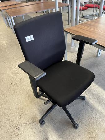 B�rodrehstuhl schwarz mit Armlehne, ergonomisch Type Office