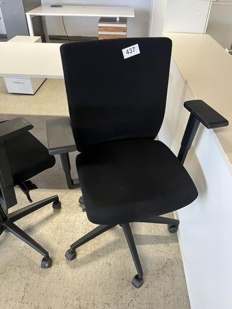 B�rodrehstuhl schwarz mit Armlehne, ergonomisch Type Office