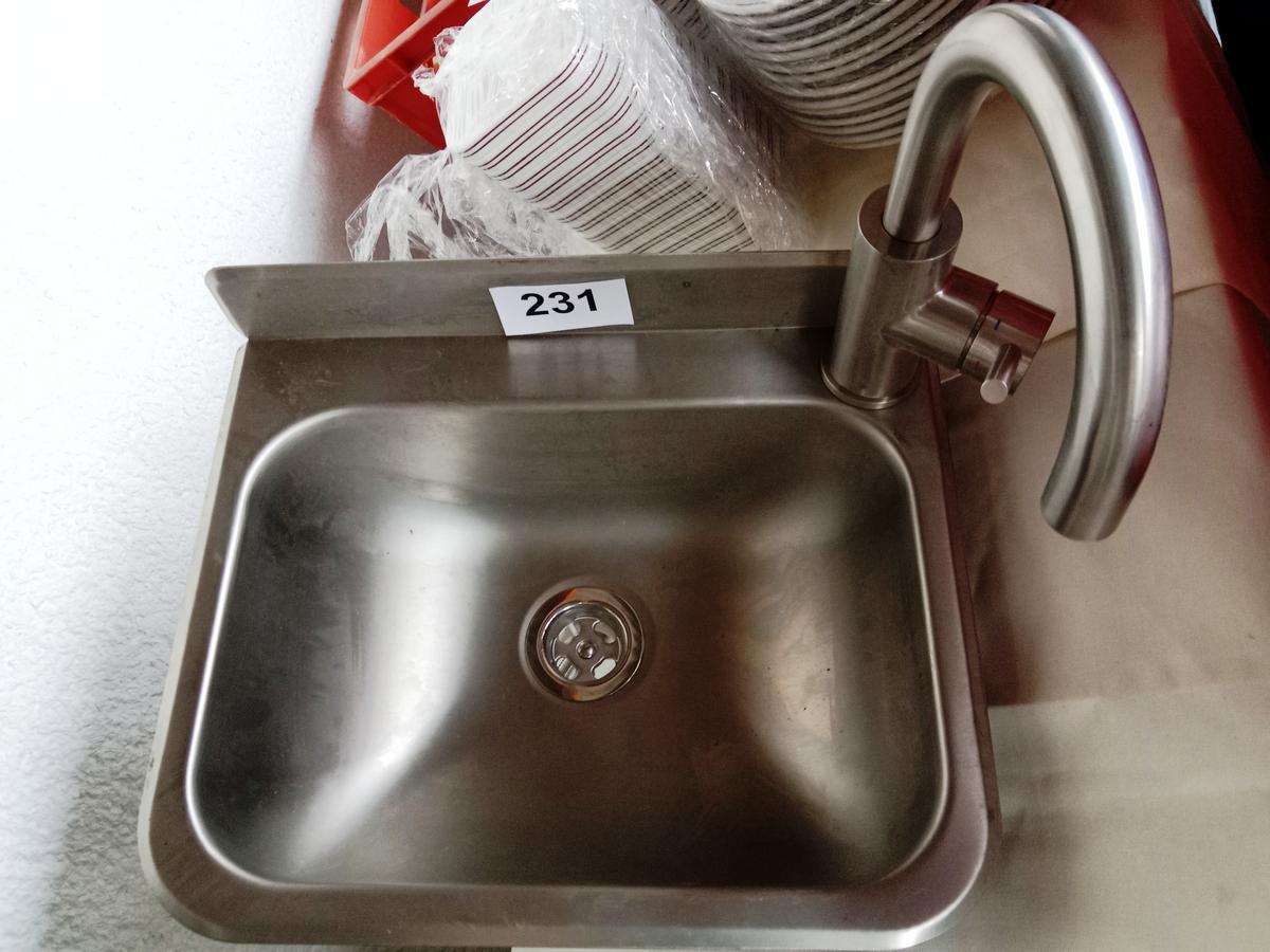 Edelstahl Waschbecken inkl. Armatur, 40x35cm?d=2026-03-07 07:11:53