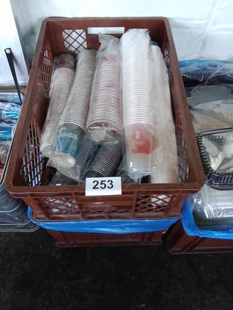 Posten Plastikbecher