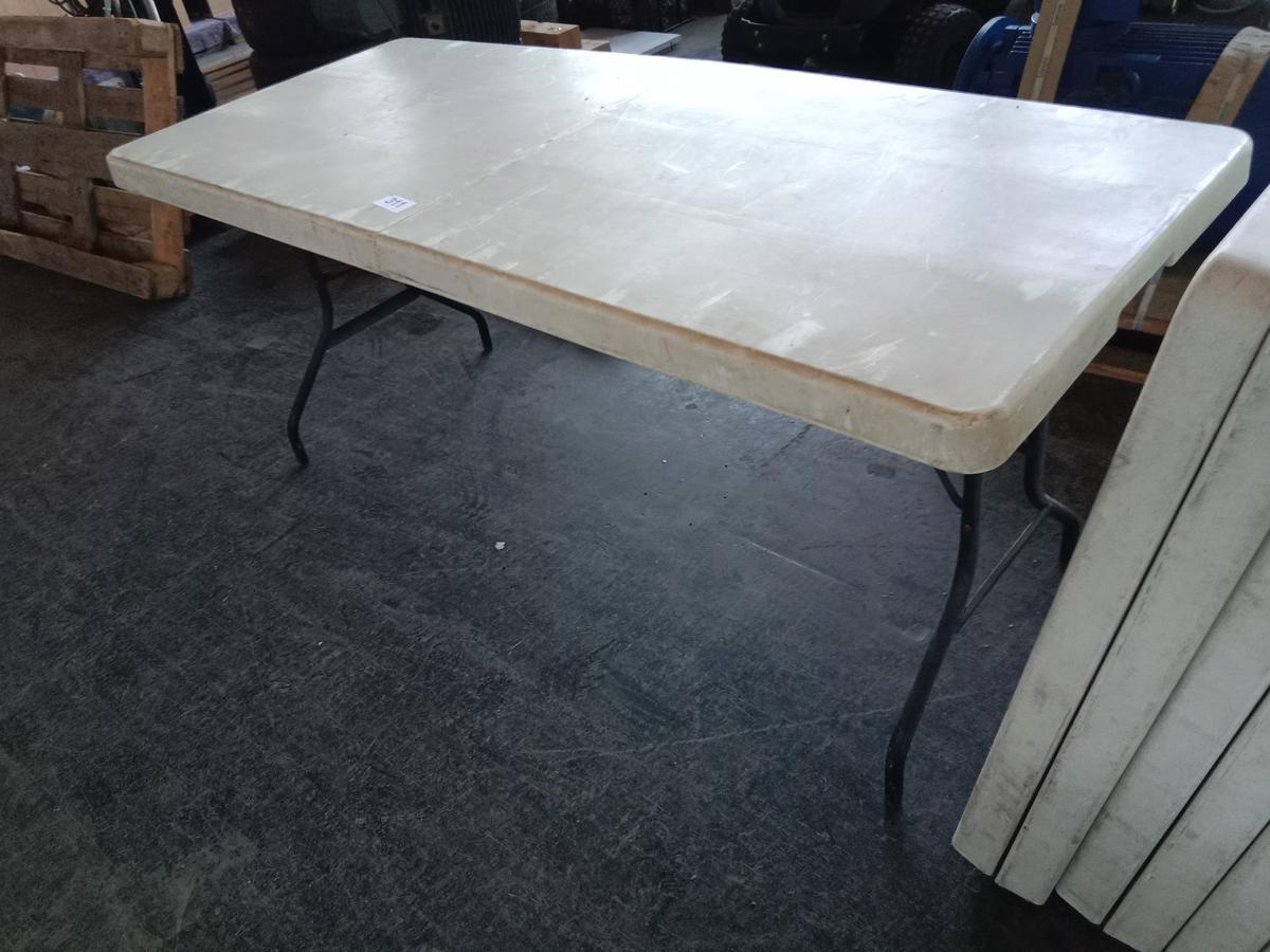 4 Stk. Plastik Bankett Tische, je 75x180x80cm?d=2026-04-14 07:49:09