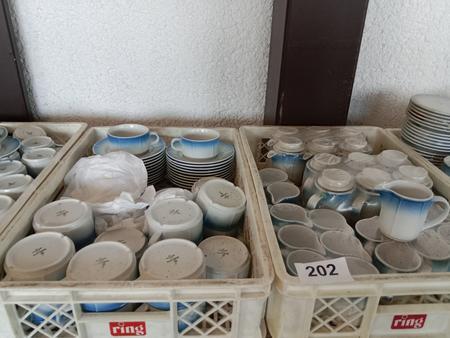 Großposten Kaffee- bzw. Teegeschirr, blau/weiß Großposten Kaffee- bzw. Teegeschirr, blau/weiß